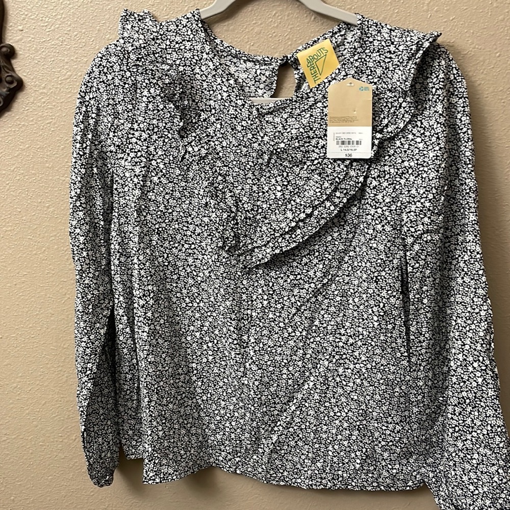 Girls black floral long sleeve shirt, size Large Plus